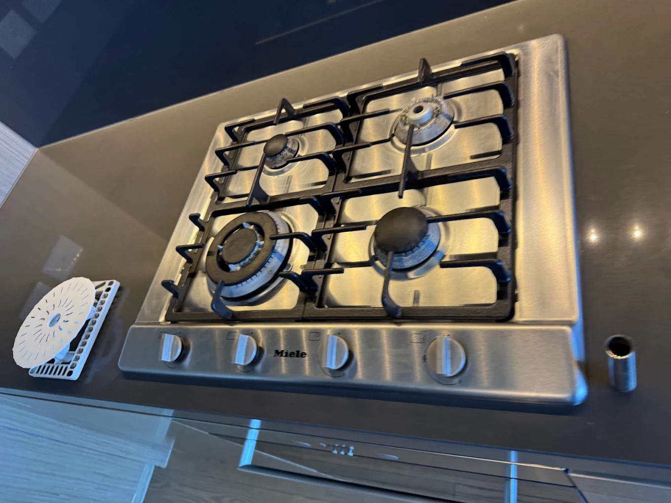 Cooktop Detail Clean - Diamond Bond Cleaning