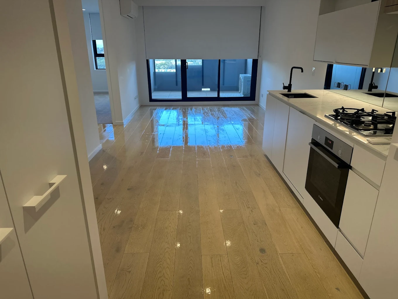 Kitchen & Floor Clean - Diamond Bond Cleaning